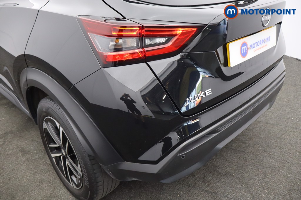 Nissan Juke N-Connecta Manual Petrol SUV - Stock Number (1642390) - 14th supplementary image