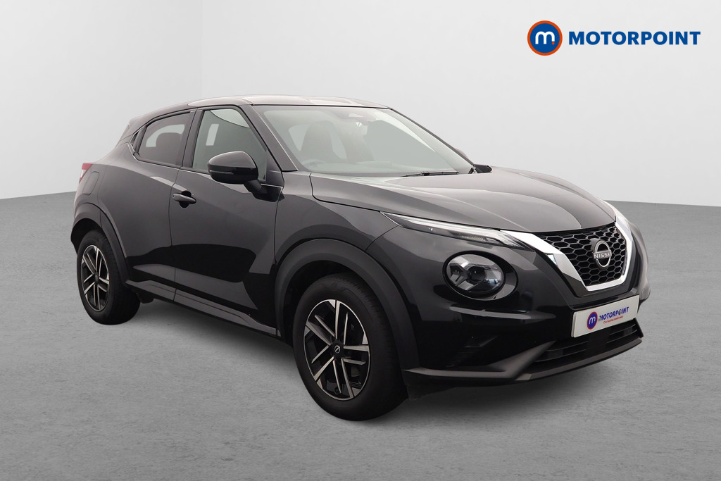 Nissan Juke N-Connecta Manual Petrol SUV - Stock Number (1642390) - Drivers side front corner