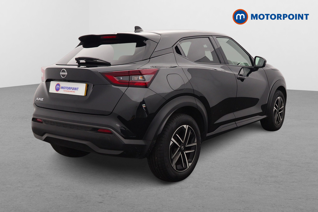 Nissan Juke N-Connecta Manual Petrol SUV - Stock Number (1642390) - Drivers side rear corner