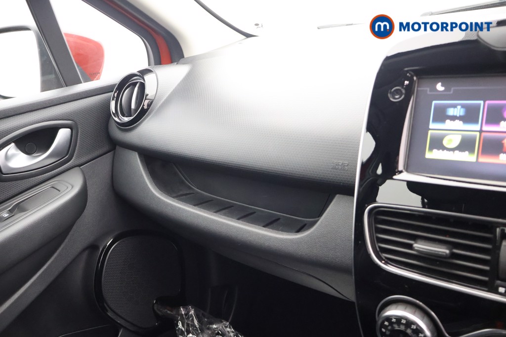 Renault Clio Dynamique S Nav Manual Petrol Hatchback - Stock Number (1642830) - 9th supplementary image