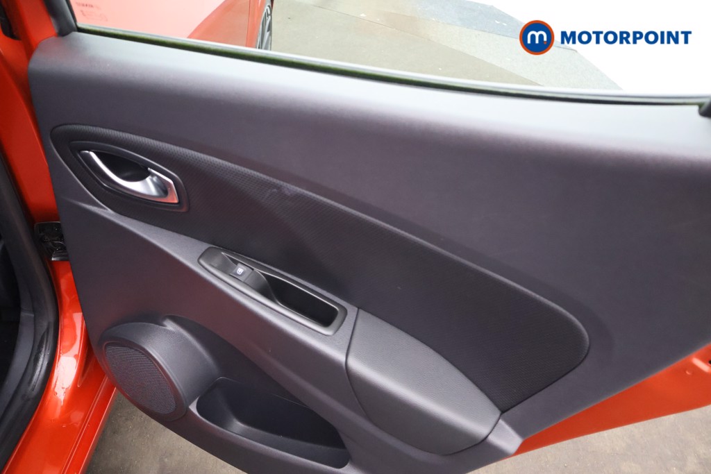 Renault Clio Dynamique S Nav Manual Petrol Hatchback - Stock Number (1642830) - 16th supplementary image