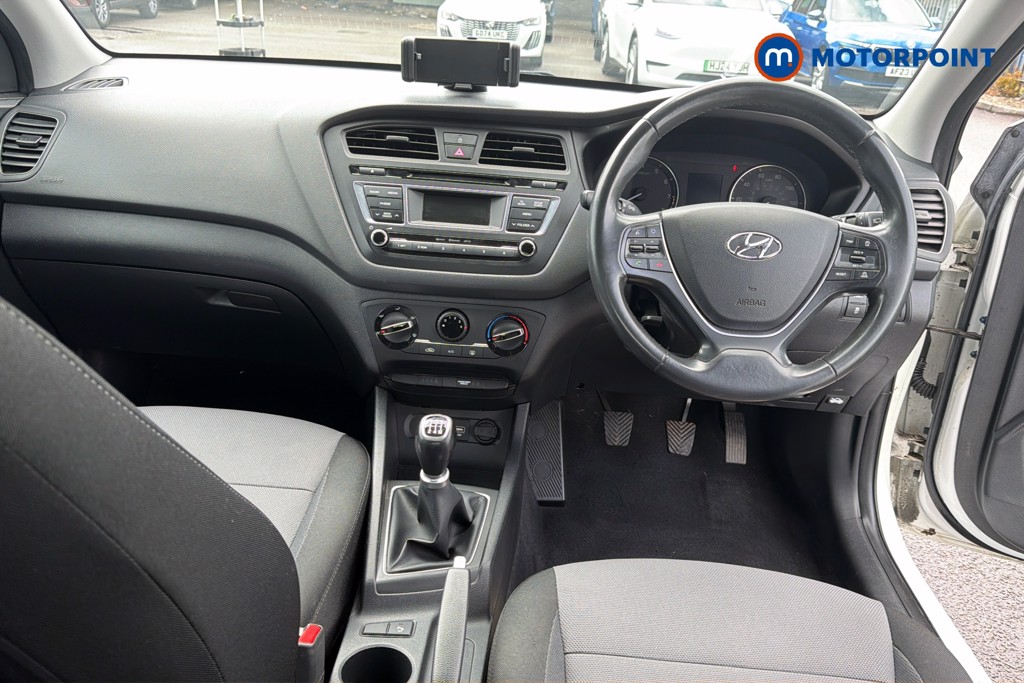 Hyundai I20 SE Manual Petrol Hatchback - Stock Number (1643710) - 1st supplementary image