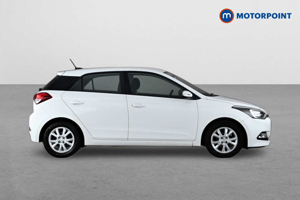 Hyundai I20 SE Manual Petrol Hatchback - Stock Number (1643710) - Drivers side