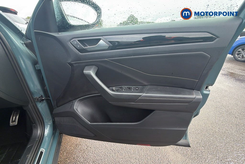Volkswagen T-Roc R-Line Automatic Petrol SUV - Stock Number (1644039) - 19th supplementary image