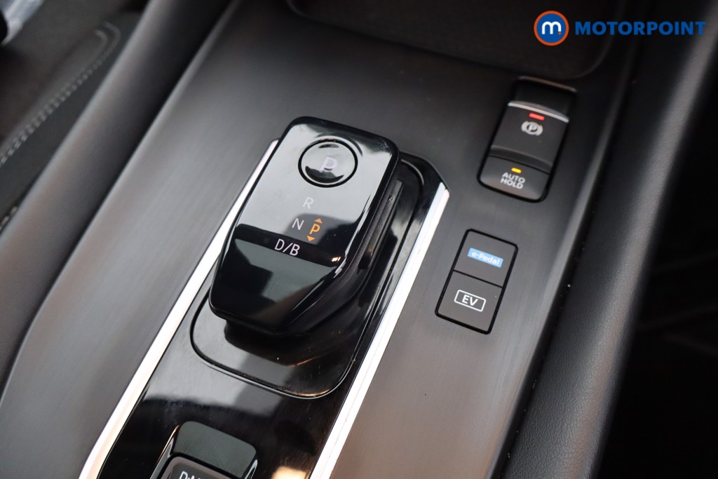 Nissan Qashqai N-Connecta Automatic Petrol-Electric Hybrid SUV - Stock Number (1644571) - 4th supplementary image
