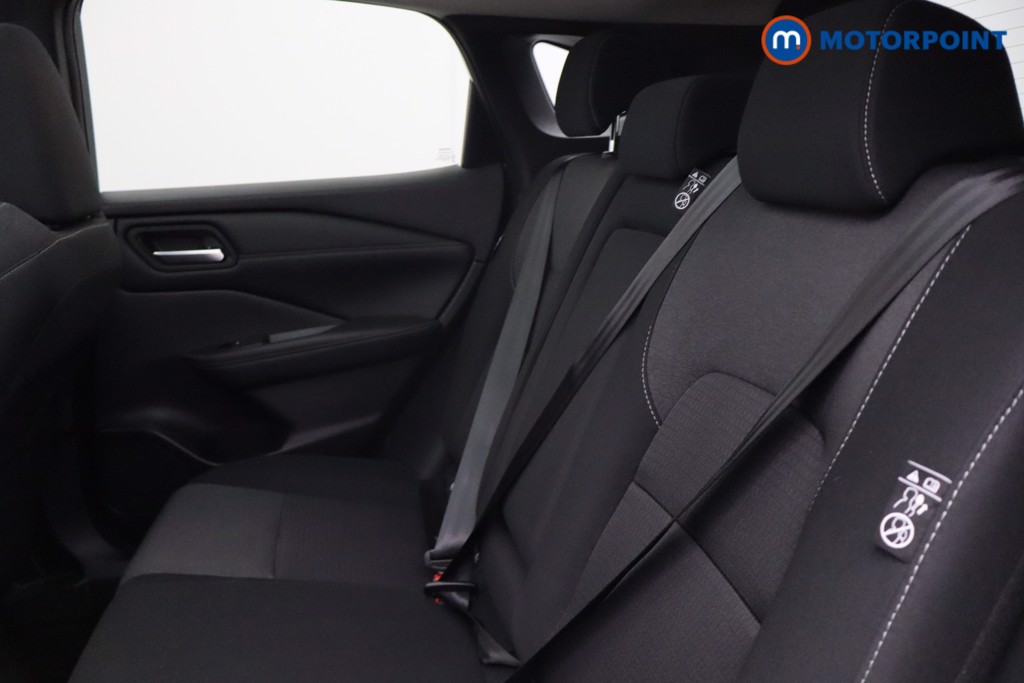 Nissan Qashqai N-Connecta Automatic Petrol-Electric Hybrid SUV - Stock Number (1644571) - 11th supplementary image