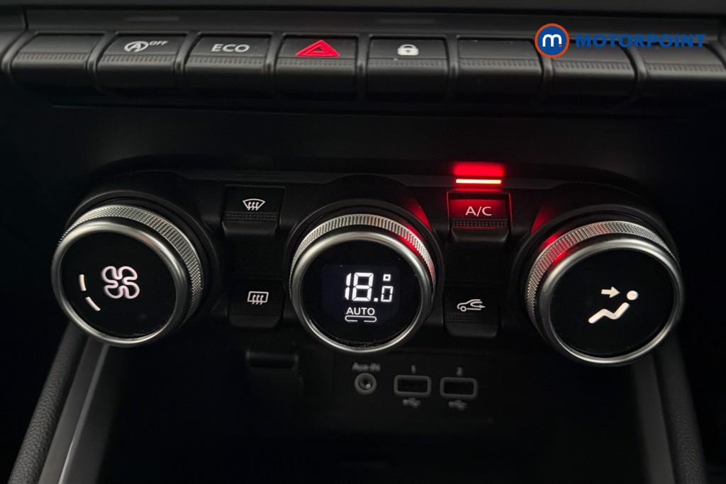 Renault Clio Evolution Manual Petrol Hatchback - Stock Number (1644600) - 12th supplementary image