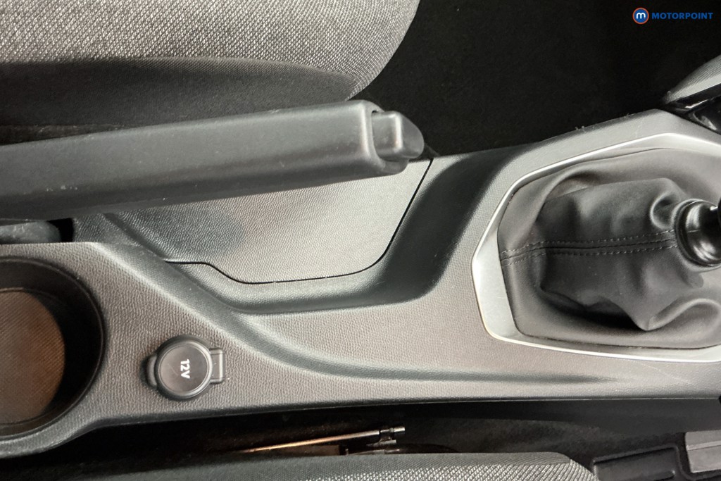 Peugeot 2008 Active Manual Petrol SUV - Stock Number (1644694) - 14th supplementary image