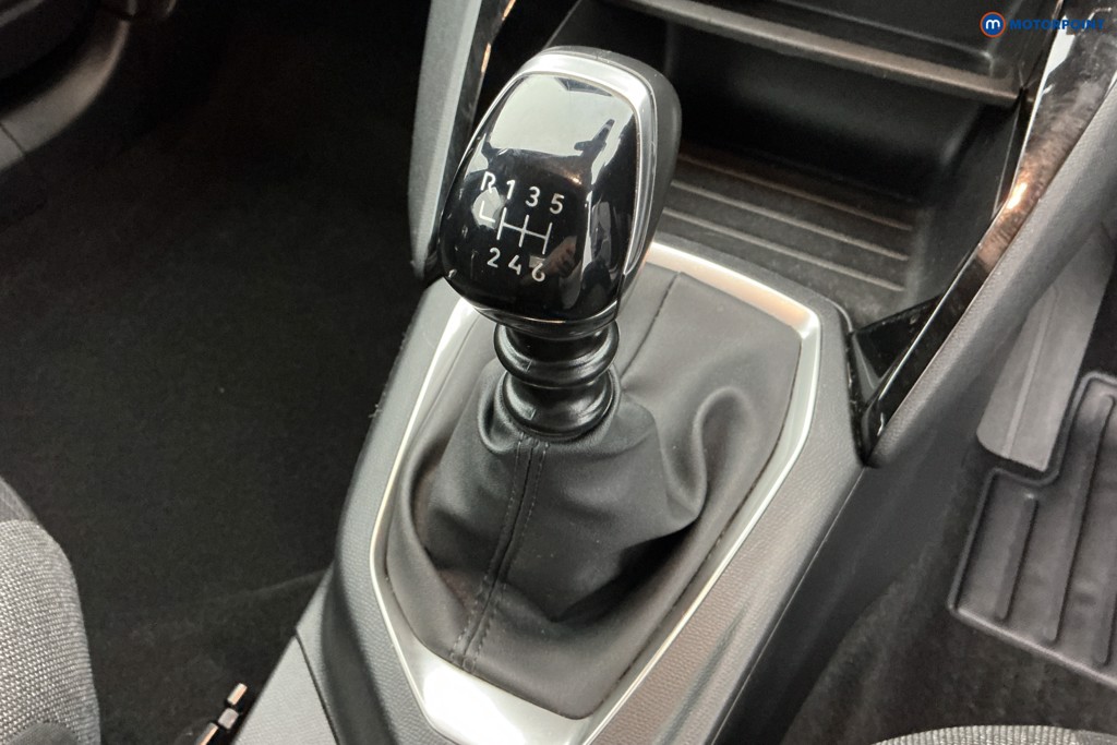 Peugeot 2008 Active Manual Petrol SUV - Stock Number (1644694) - 15th supplementary image