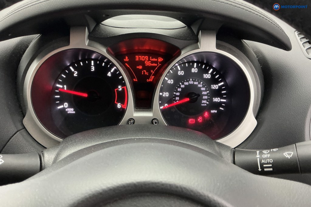Nissan Juke N-Connecta Manual Diesel SUV - Stock Number (1645070) - 7th supplementary image