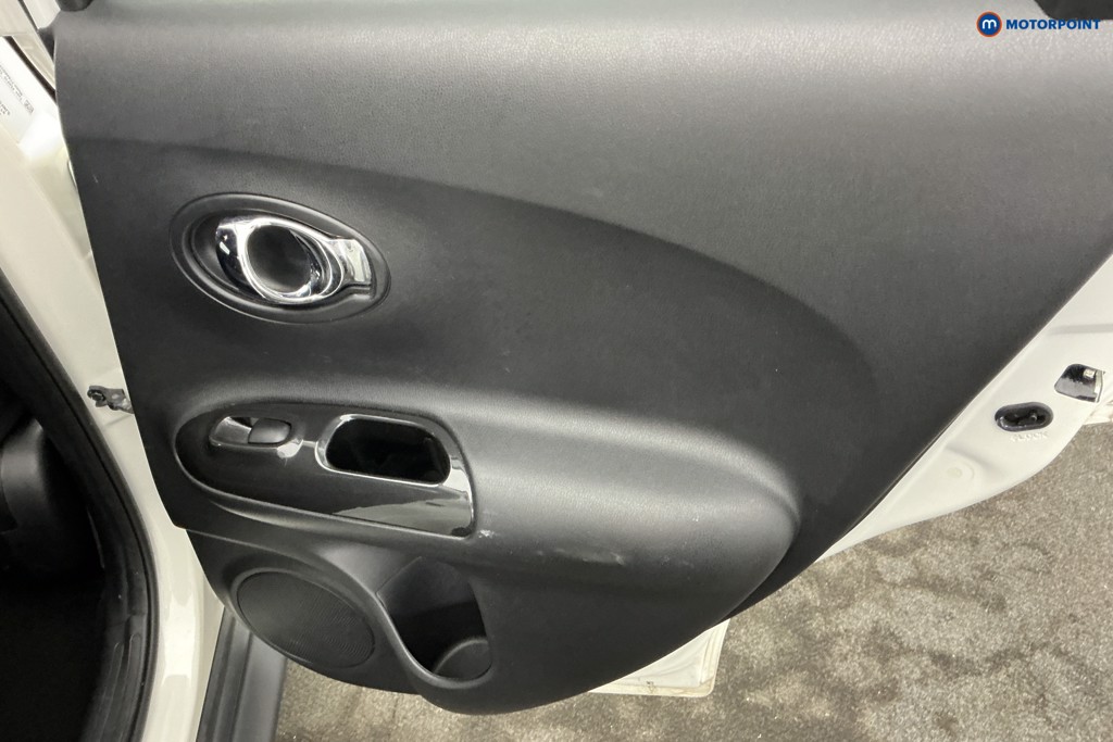 Nissan Juke N-Connecta Manual Diesel SUV - Stock Number (1645070) - 26th supplementary image