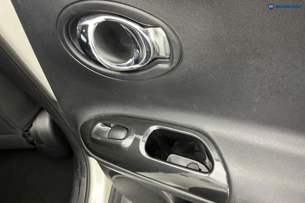 Nissan Juke N-Connecta Manual Diesel SUV - Stock Number (1645070) - 27th supplementary image