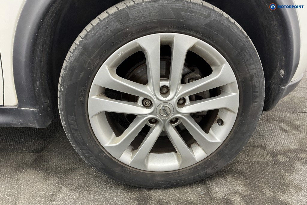 Nissan Juke N-Connecta Manual Diesel SUV - Stock Number (1645070) - 33rd supplementary image