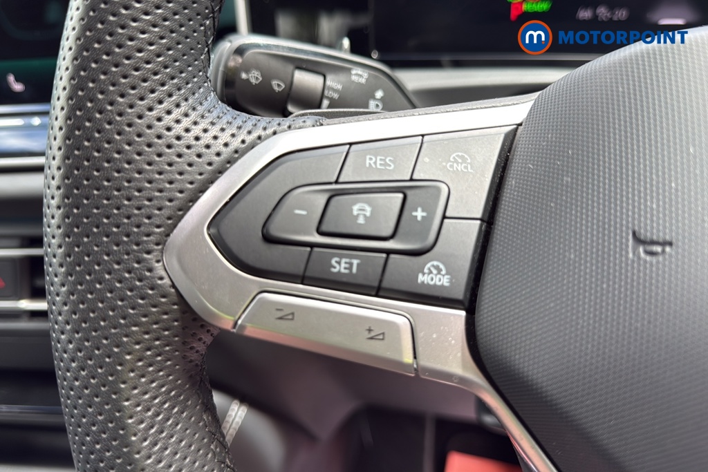 Volkswagen Tiguan R-Line Automatic Petrol SUV - Stock Number (1645667) - 4th supplementary image