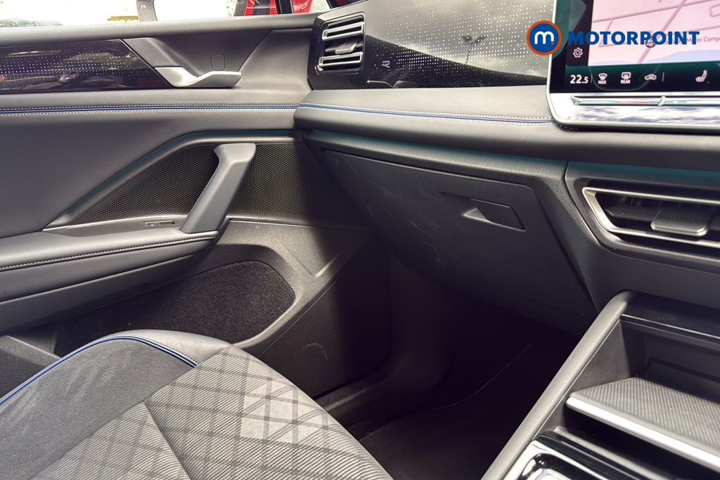 Volkswagen Tiguan R-Line Automatic Petrol SUV - Stock Number (1645667) - 10th supplementary image