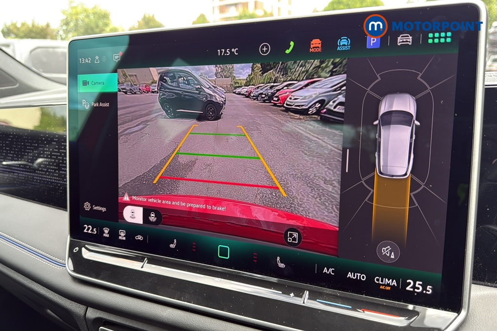 Volkswagen Tiguan R-Line Automatic Petrol SUV - Stock Number (1645667) - 13th supplementary image