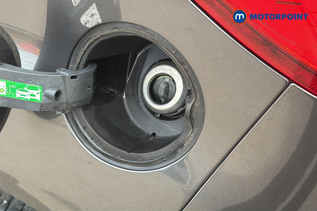 Ford Ecosport Titanium Manual Petrol SUV - Stock Number (1646004) - 41st supplementary image