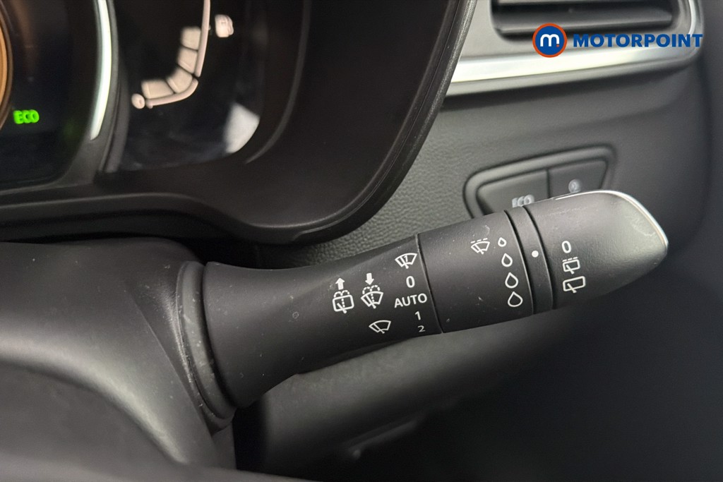 Renault Kadjar Iconic Manual Petrol SUV - Stock Number (1646039) - 7th supplementary image