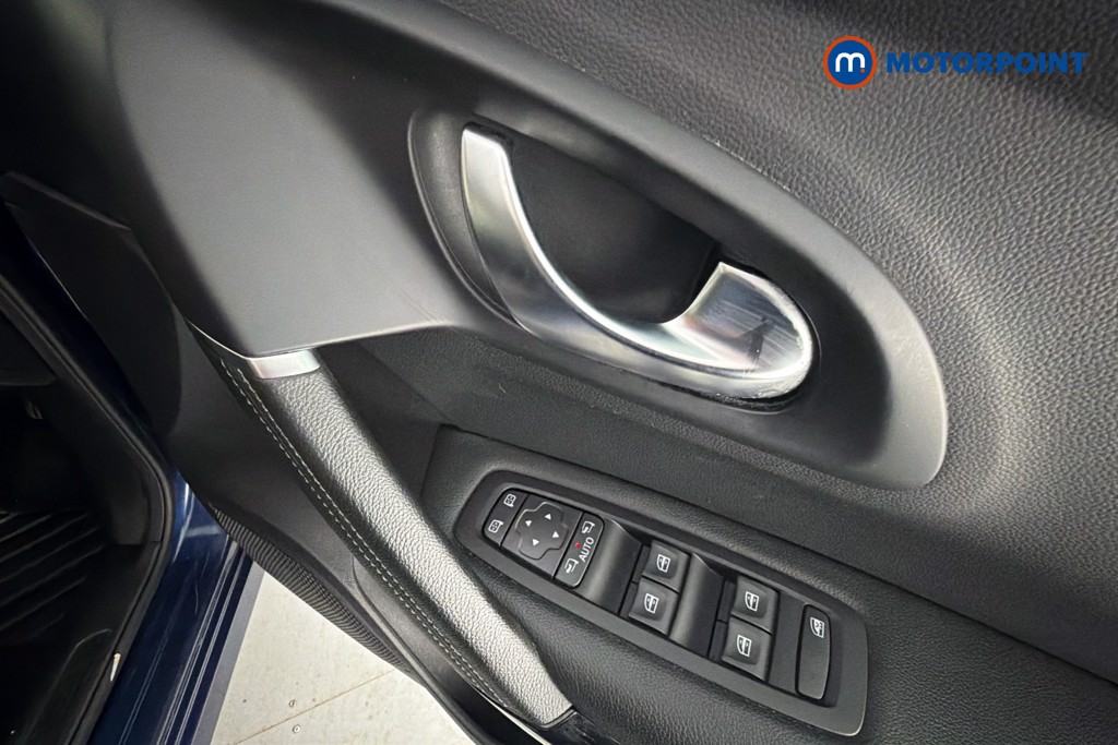 Renault Kadjar Iconic Manual Petrol SUV - Stock Number (1646039) - 19th supplementary image