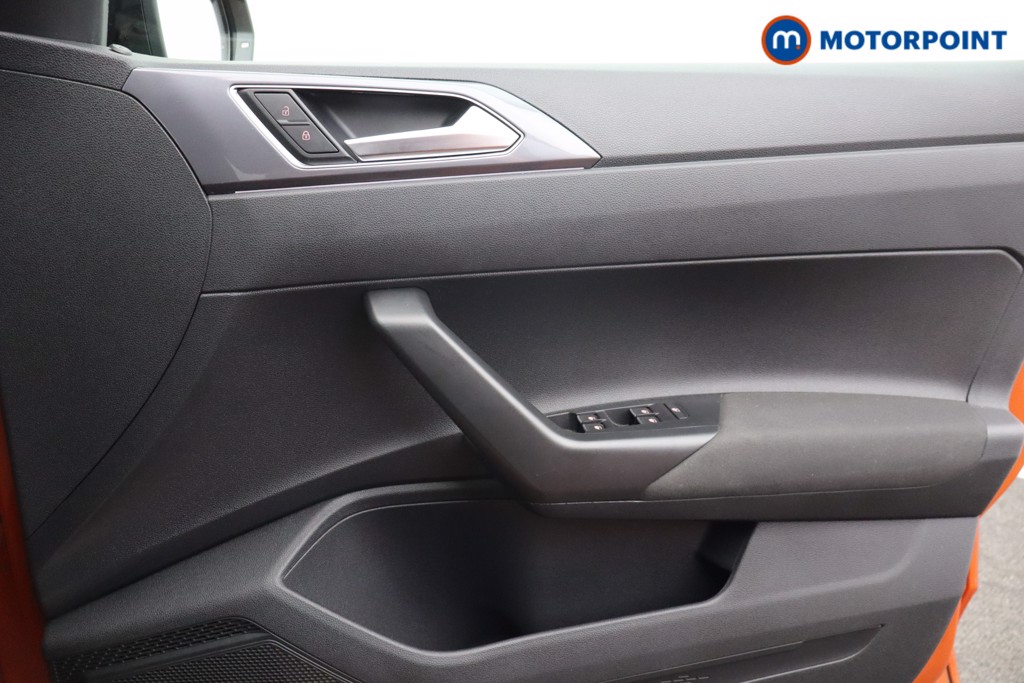 Volkswagen Polo R-Line Manual Petrol Hatchback - Stock Number (1646117) - 9th supplementary image