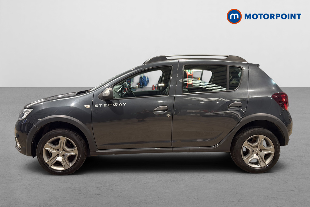 Dacia Sandero Stepway Comfort Manual Diesel Hatchback - Stock Number (1646300) - Drivers side