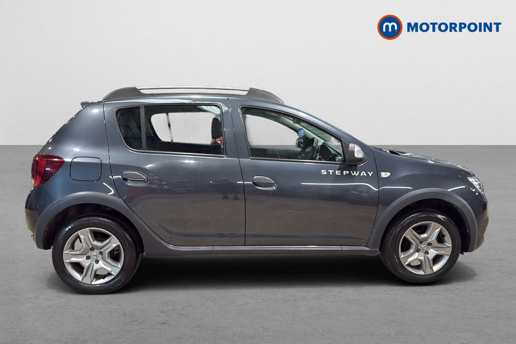 Dacia Sandero Stepway Comfort Manual Diesel Hatchback - Stock Number (1646300) - Passenger side