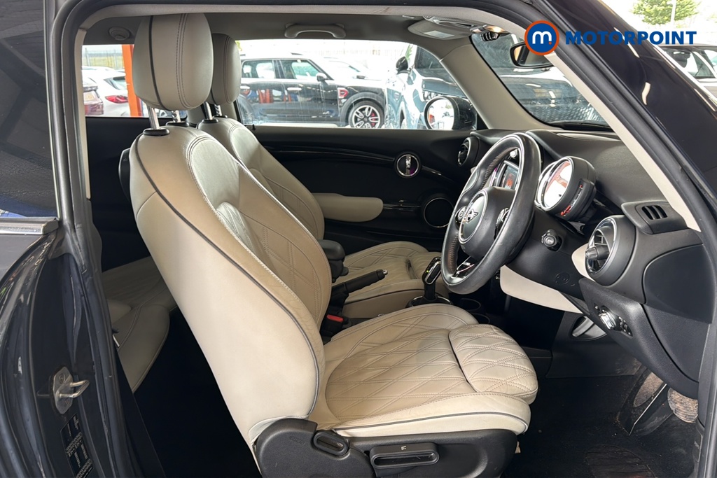 Mini Hatchback Cooper S Exclusive Automatic Petrol Hatchback - Stock Number (1647075) - 22nd supplementary image