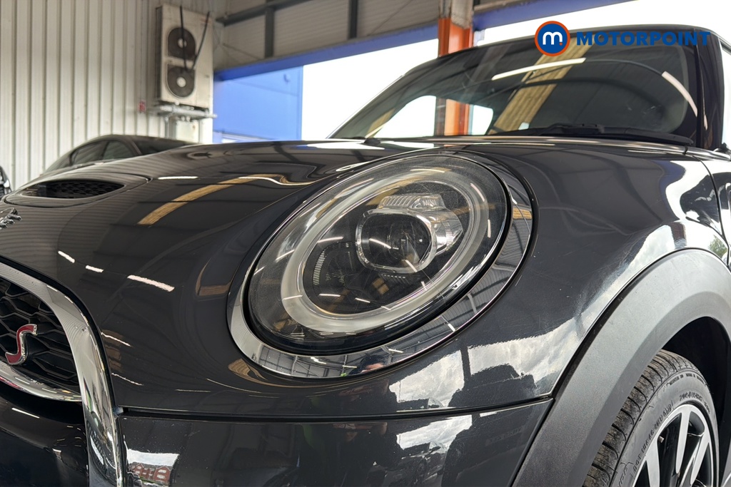 Mini Hatchback Cooper S Exclusive Automatic Petrol Hatchback - Stock Number (1647075) - 42nd supplementary image