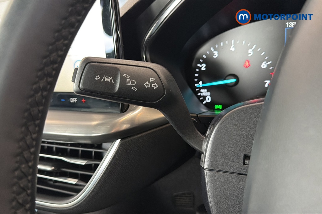 Ford Focus Titanium Manual Petrol Hatchback - Stock Number (1647142) - 5th supplementary image