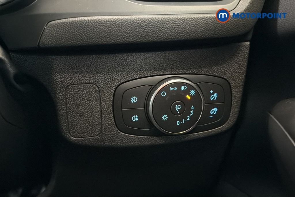 Ford Focus Titanium Manual Petrol Hatchback - Stock Number (1647142) - 11th supplementary image