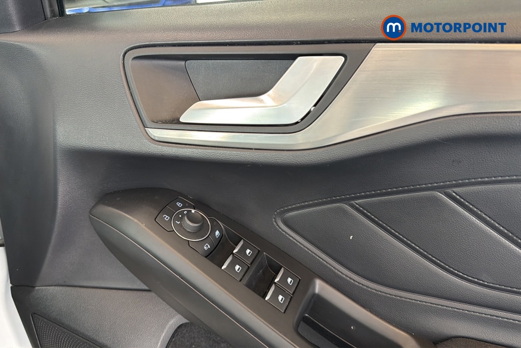 Ford Focus Titanium Manual Petrol Hatchback - Stock Number (1647142) - 19th supplementary image