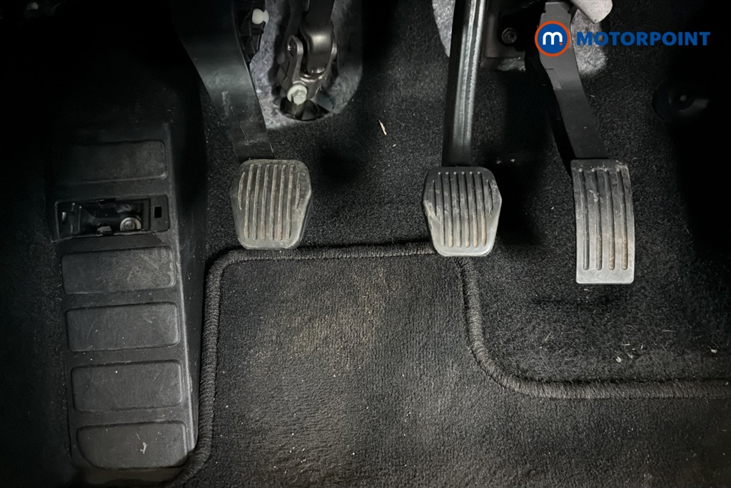 Ford Focus Titanium Manual Petrol Hatchback - Stock Number (1647142) - 24th supplementary image
