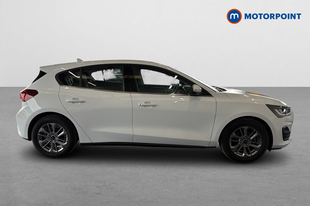 Ford Focus Titanium Manual Petrol Hatchback - Stock Number (1647142) - Passenger side