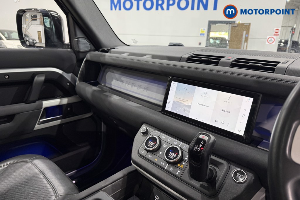 Land Rover Defender Xs Edition Automatic Petrol Plug-In Hybrid SUV - Stock Number (1647151) - 10th supplementary image