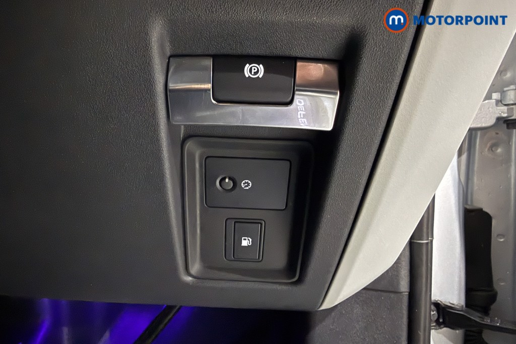 Land Rover Defender Xs Edition Automatic Petrol Plug-In Hybrid SUV - Stock Number (1647151) - 28th supplementary image