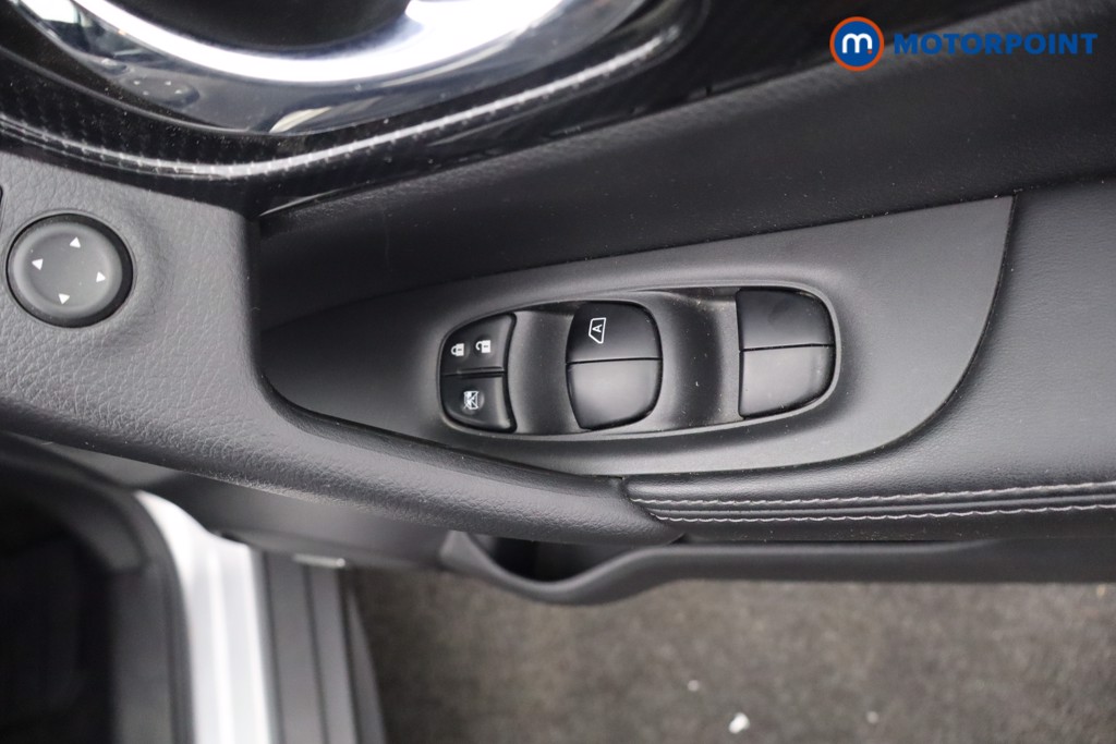 Nissan X-Trail Tekna Manual Petrol SUV - Stock Number (1647355) - 17th supplementary image