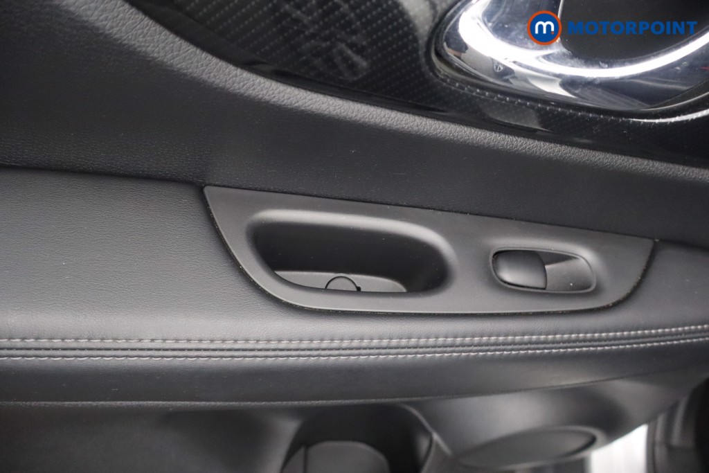 Nissan X-Trail Tekna Manual Petrol SUV - Stock Number (1647355) - 27th supplementary image
