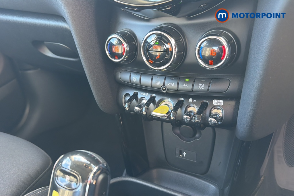 Mini Hatchback Cooper S Level 1 Automatic Electric Hatchback - Stock Number (1647424) - 12th supplementary image