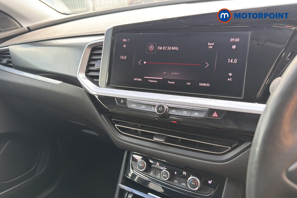 Vauxhall Grandland Ultimate Manual Petrol SUV - Stock Number (1647534) - 8th supplementary image