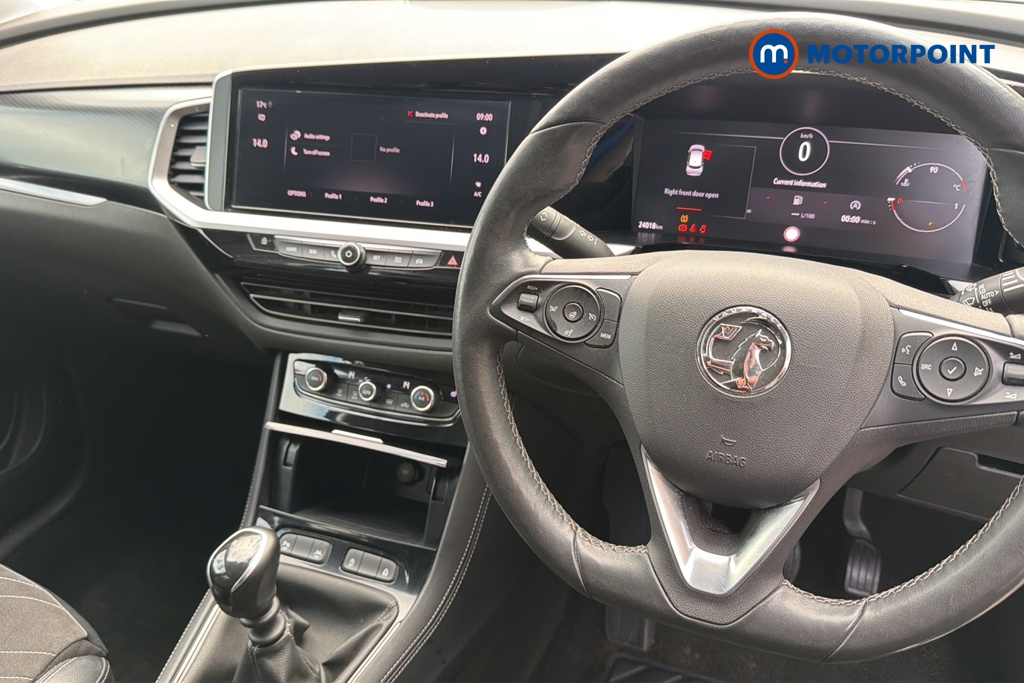 Vauxhall Grandland Ultimate Manual Petrol SUV - Stock Number (1647534) - 1st supplementary image