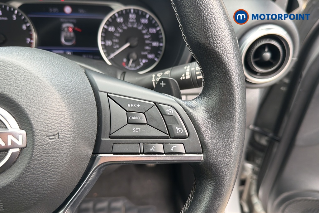 Nissan Juke N-Connecta Automatic Petrol SUV - Stock Number (1647919) - 3rd supplementary image