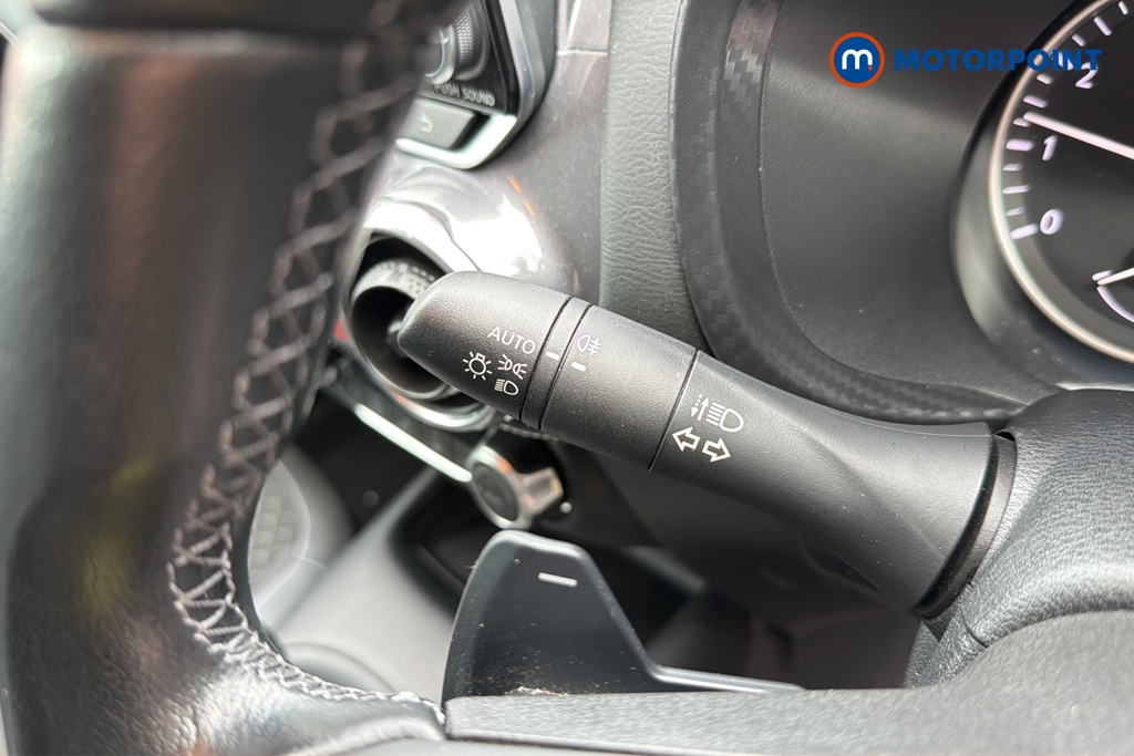Nissan Juke N-Connecta Automatic Petrol SUV - Stock Number (1647919) - 5th supplementary image