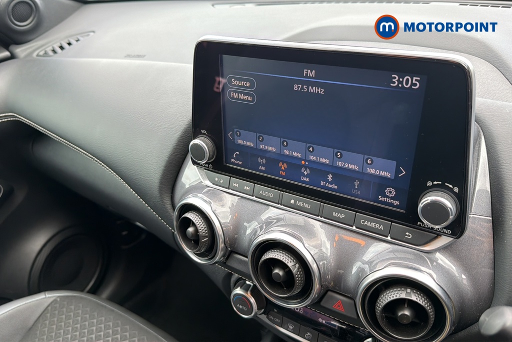 Nissan Juke N-Connecta Automatic Petrol SUV - Stock Number (1647919) - 8th supplementary image