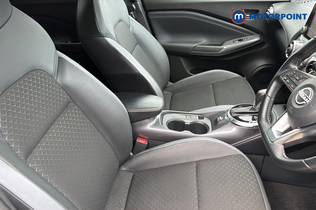 Nissan Juke N-Connecta Automatic Petrol SUV - Stock Number (1647919) - 22nd supplementary image