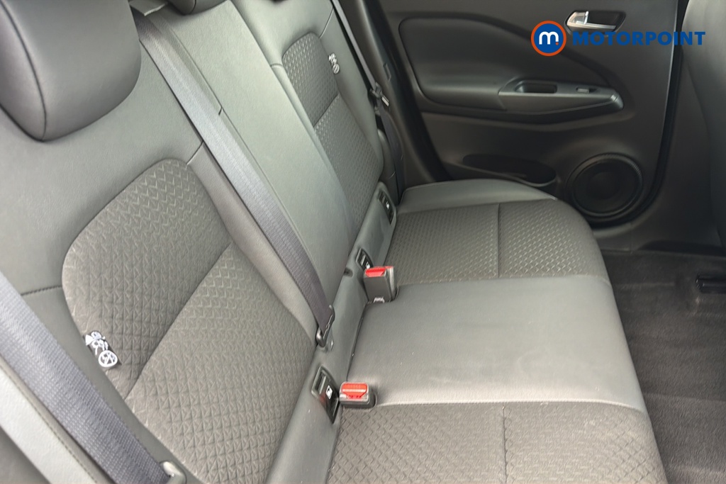 Nissan Juke N-Connecta Automatic Petrol SUV - Stock Number (1647919) - 25th supplementary image