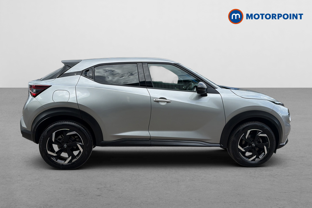 Nissan Juke N-Connecta Automatic Petrol SUV - Stock Number (1647919) - Passenger side