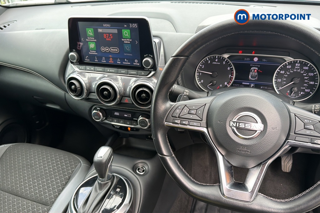Nissan Juke N-Connecta Automatic Petrol SUV - Stock Number (1647919) - 1st supplementary image
