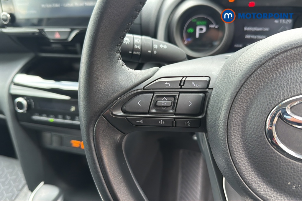 Toyota Yaris Cross Icon Automatic Petrol-Electric Hybrid Estate - Stock Number (1648058) - 4th supplementary image