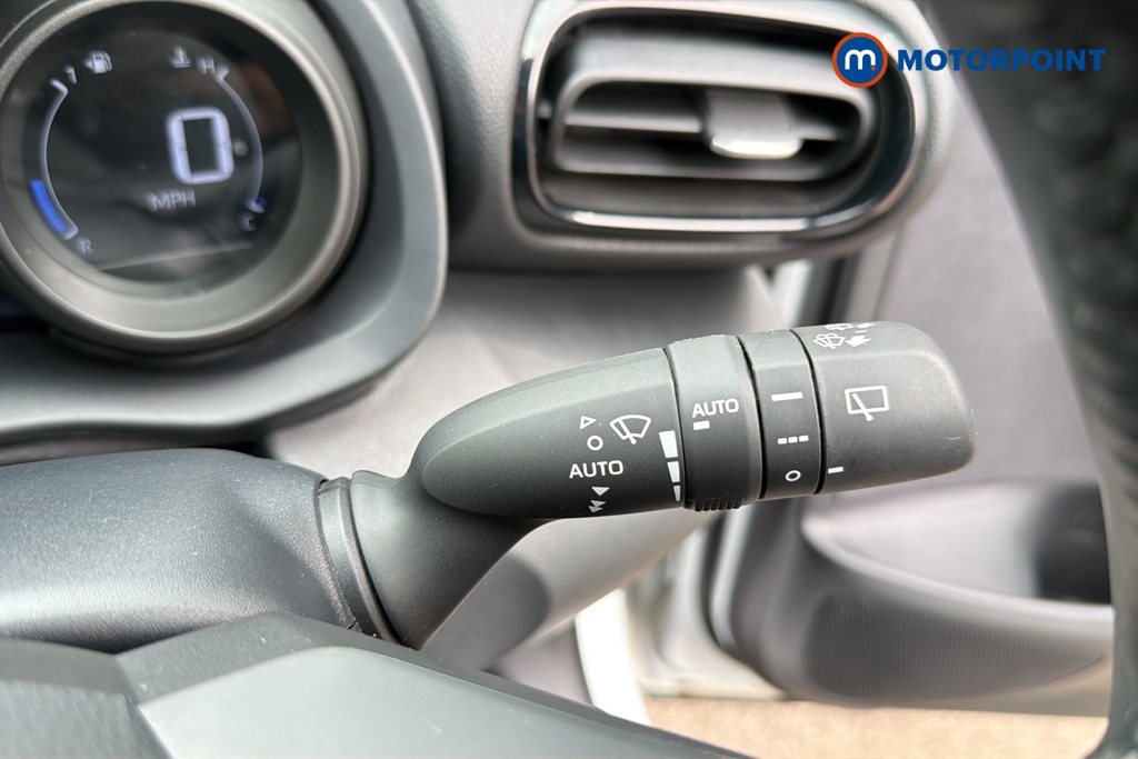 Toyota Yaris Cross Icon Automatic Petrol-Electric Hybrid Estate - Stock Number (1648058) - 6th supplementary image