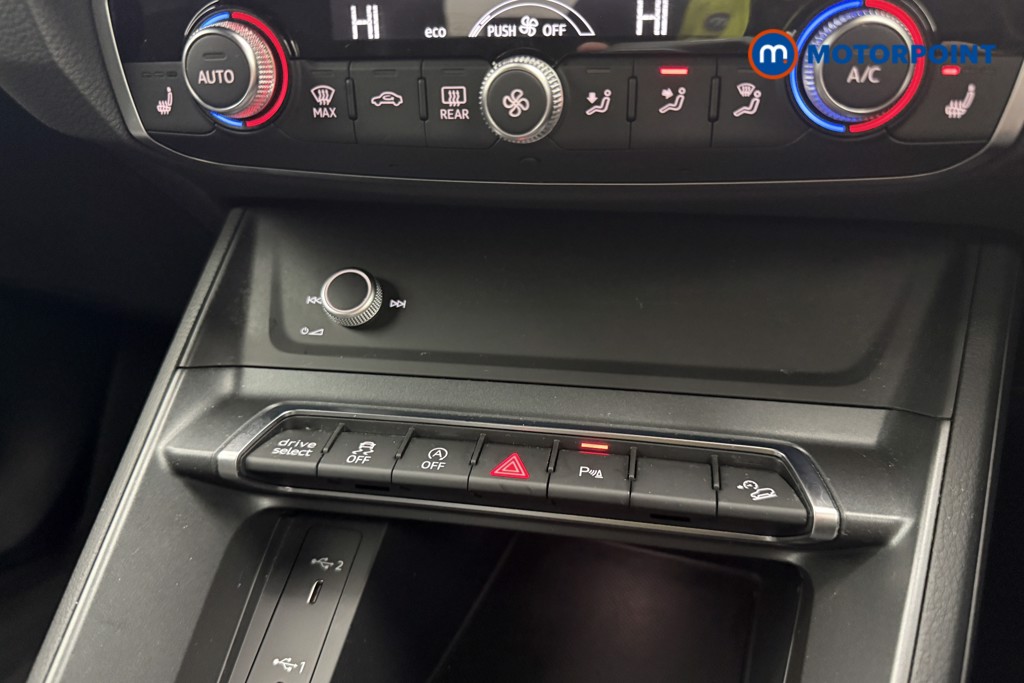 Audi Q3 Black Edition Automatic Petrol SUV - Stock Number (1648166) - 14th supplementary image